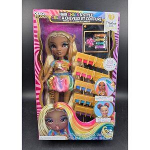 Rainbow High Hair Chalk & Style Doll Set Meliné Luxe Blonde Doll Rainbow Clothes